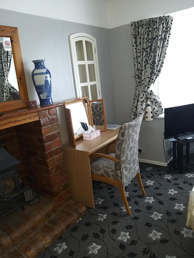 Wyngate Guest House Great Meols Bagian luar foto